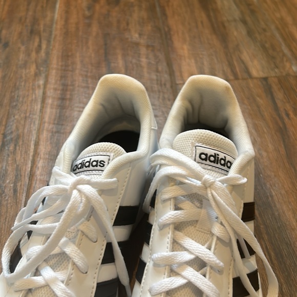 Black and white womens adidas sneakers - Picture 6 of 8